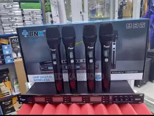 BNK IS 40 UHF Digital Quad Wireless Microphone System