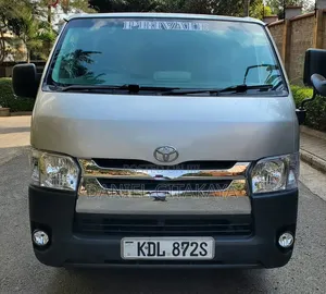 Toyota HiAce 2015 Silver
