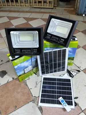 Big Span Brazilian Solar Flood Light 300 Watts 16 HRS Brightest