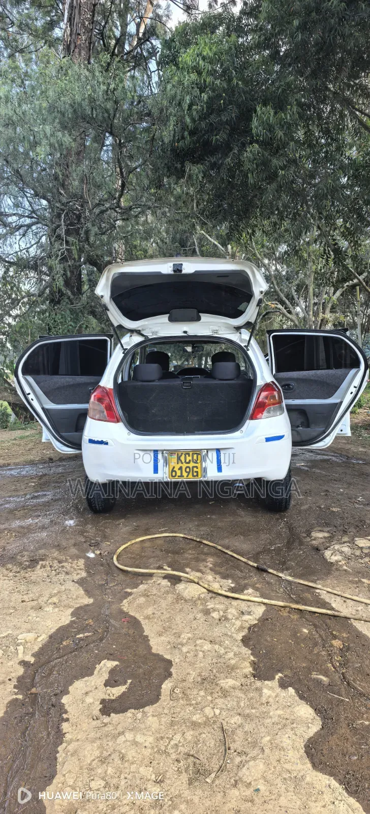 Toyota Vitz 2010 White