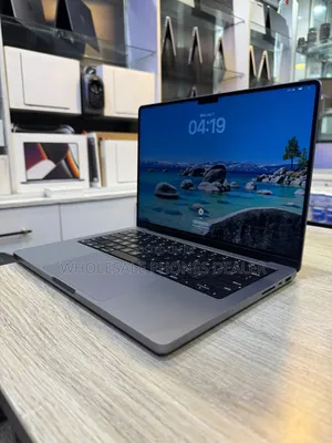 Laptop Apple MacBook Pro 2021 M1 16GB Apple M2 SSHD+SSD 512GB