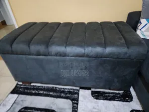 Ottoman Pouf/Seat