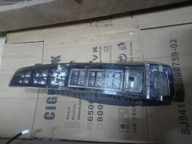Toyota Voxy Zr80 ,85 Taillight - thumbnail 2
