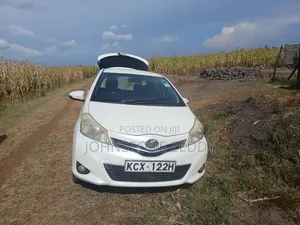 Toyota Vitz 2012 White