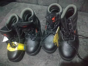 Safety Boots 39/40 Brand New