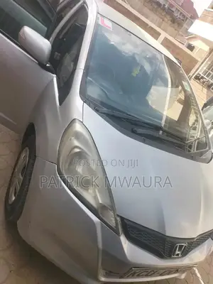 Honda Fit 2012 Silver