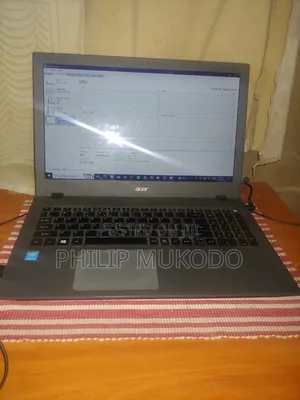 Laptop Acer Aspire E5-573T 8GB Intel Core i5 HDD 512GB