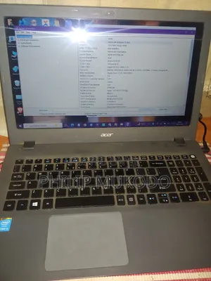 Laptop Acer Aspire E5-573T 8GB Intel Core i5 HDD 512GB