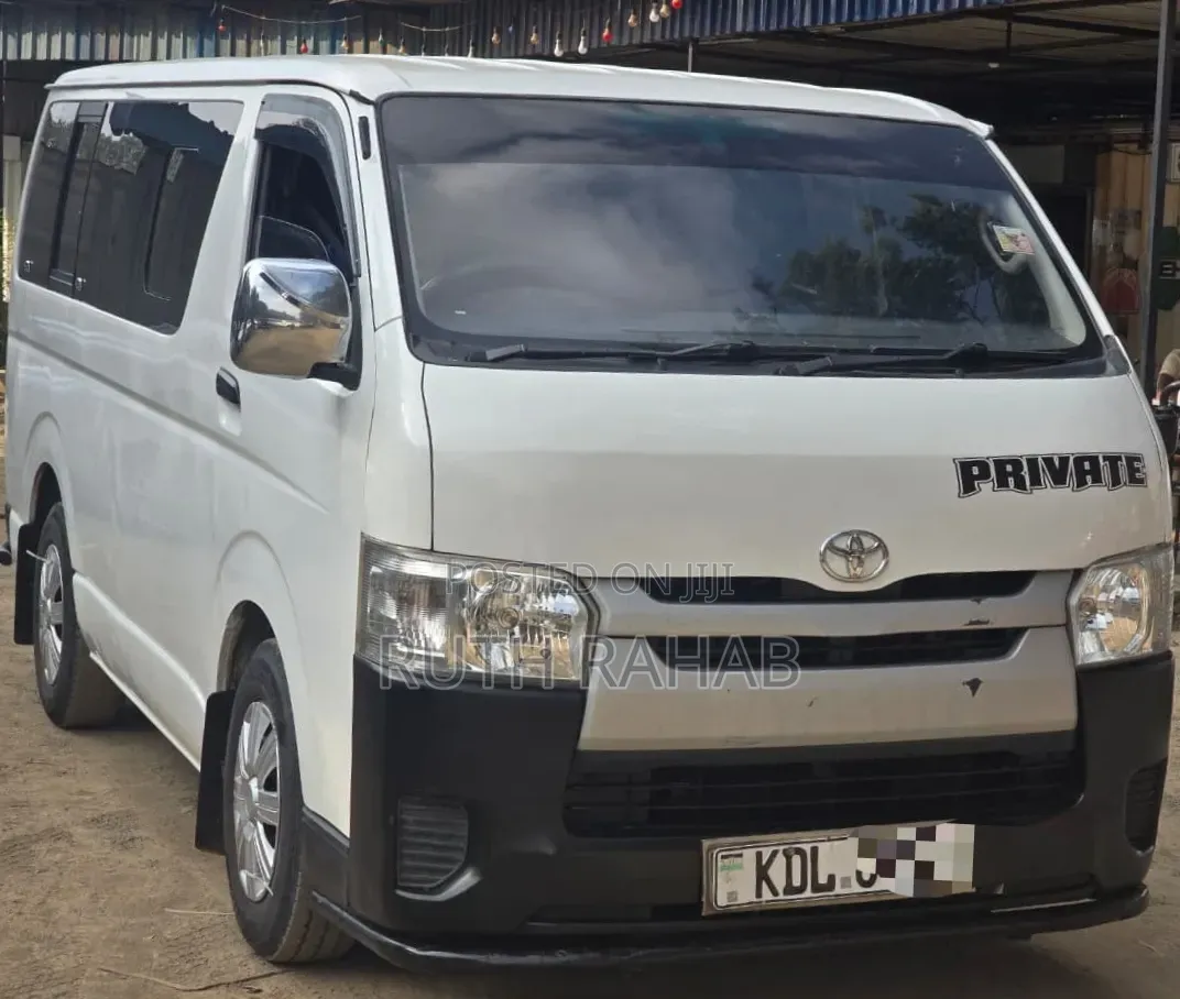 Toyota HiAce 2016 White