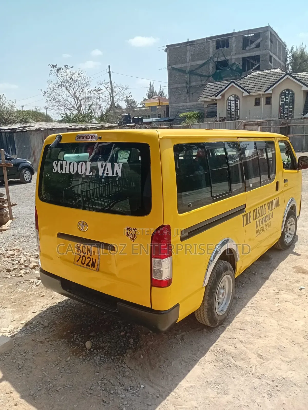 Toyota HiAce 2012 Yellow