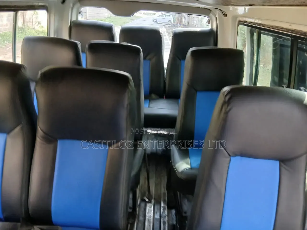 Toyota HiAce 2012 Yellow