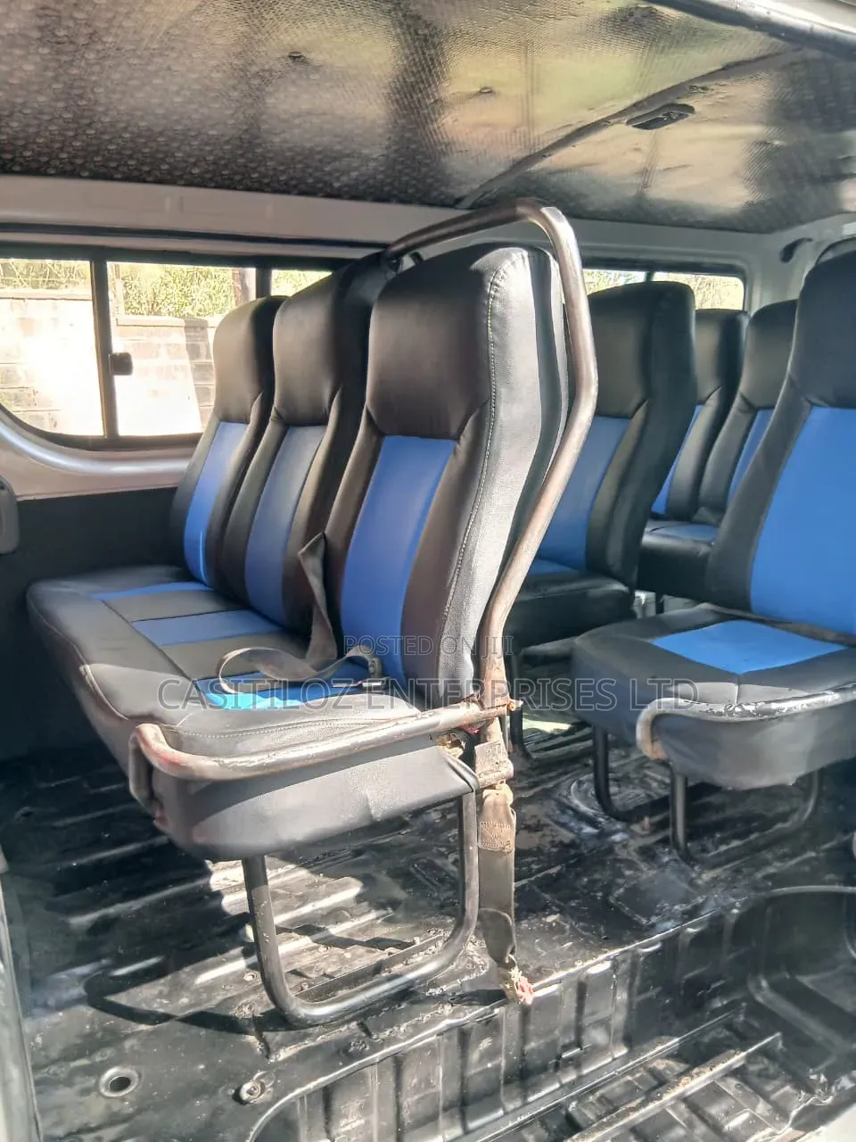 Toyota HiAce 2012 Yellow