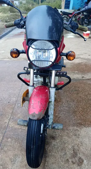 Bajaj Boxer 2025 Red