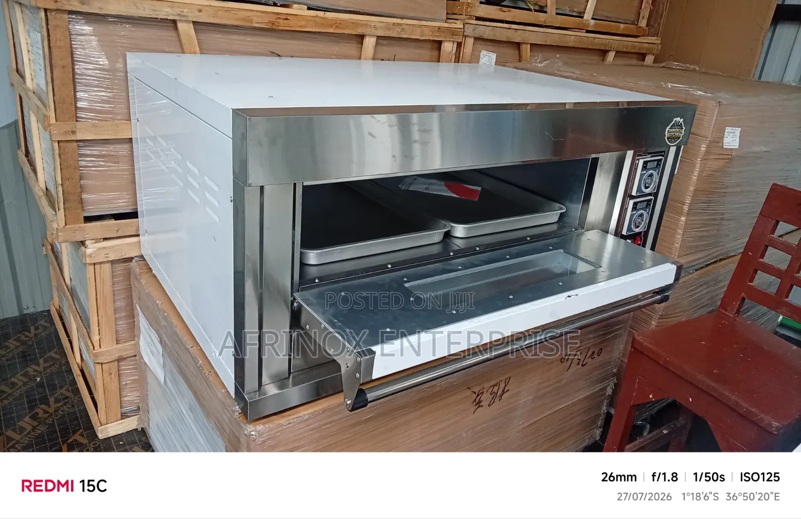 Single Decker Oven, With Two Trays.