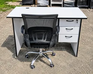 Modern Office Desk Mesh Executive Office Chair