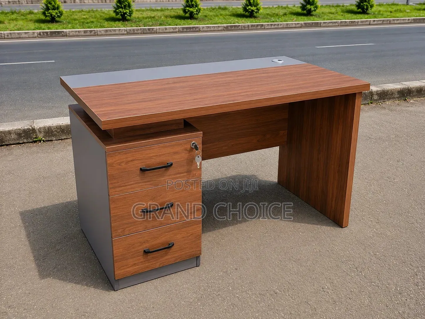 Modern Office Desk With Modern Storage Lockable Drawer