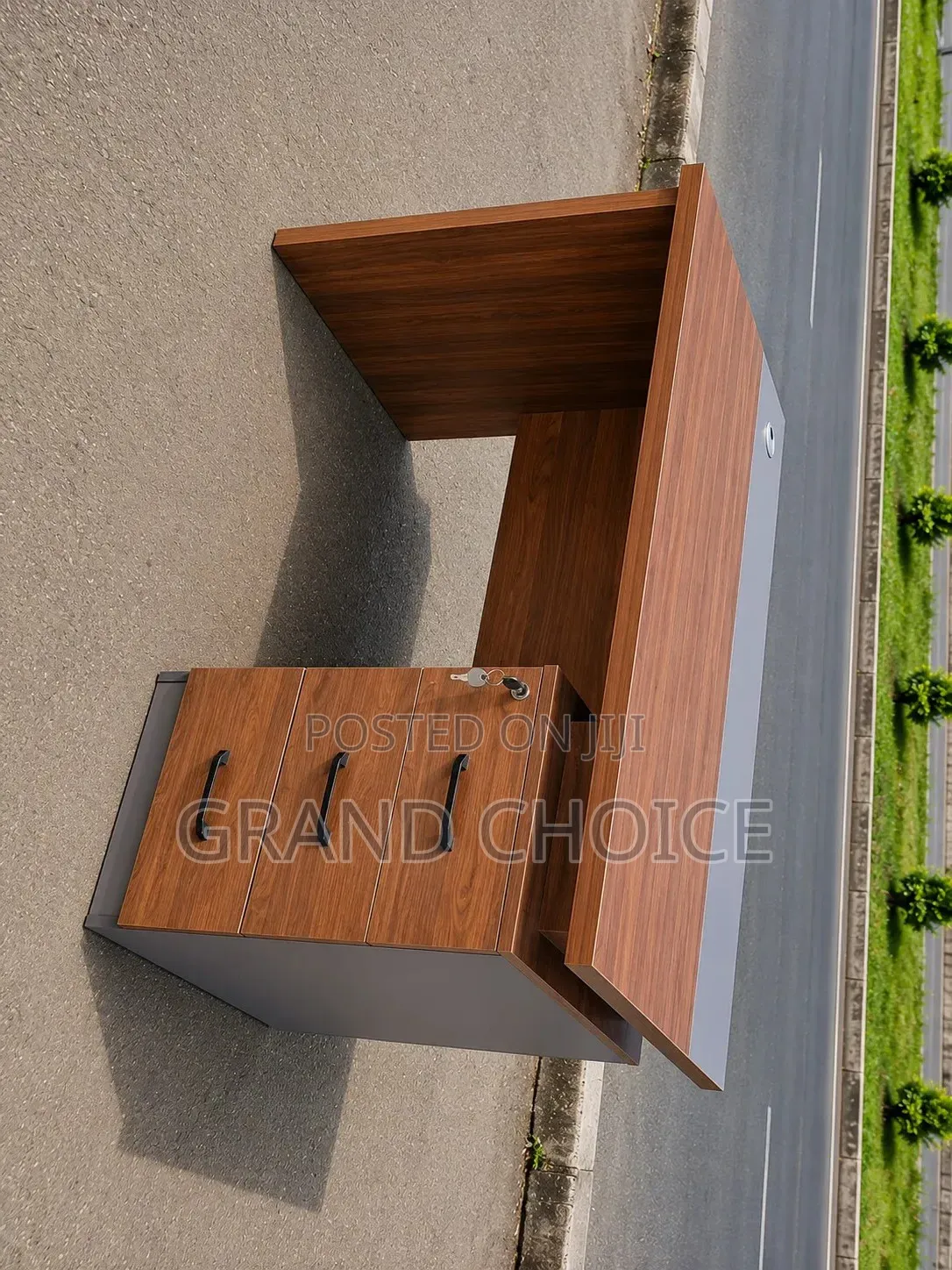 Modern Office Desk With Modern Storage Lockable Drawer