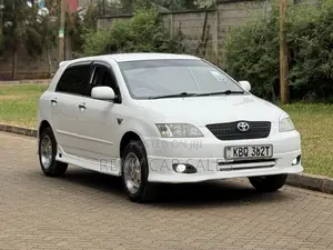 Toyota Corolla RunX 2004 White