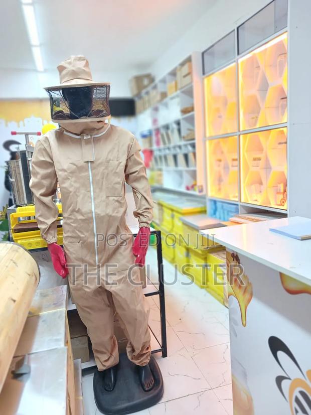 Cotton Bee Suit Complete Set Plus Free Smoker - main view