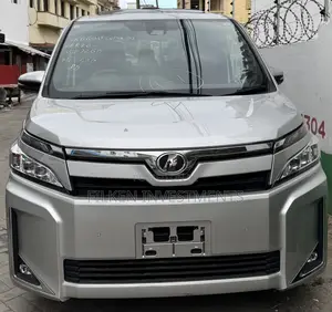 Toyota Voxy 2020 Silver