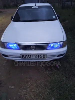 Nissan Sunny 2000 White