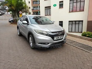 Honda Vezel 2015 Silver