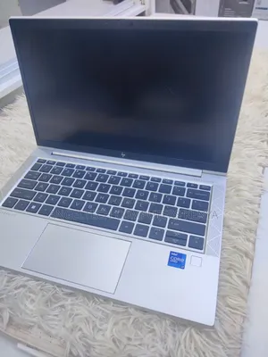Laptop HP EliteBook 830 G8 16GB Intel Core i7 SSD 512GB