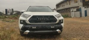 Toyota RAV4 2019 White