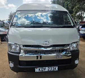 Toyota HiAce 2019 White
