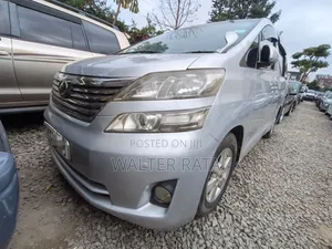 Toyota Vellfire 2009 Silver