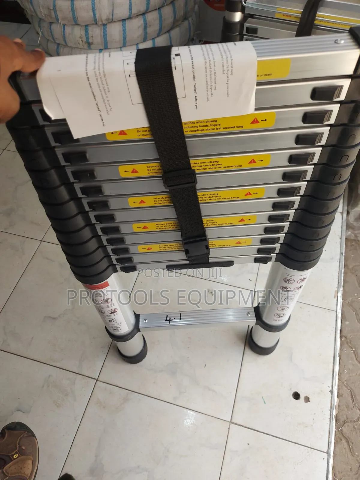 4.1 Telescopic Ladder