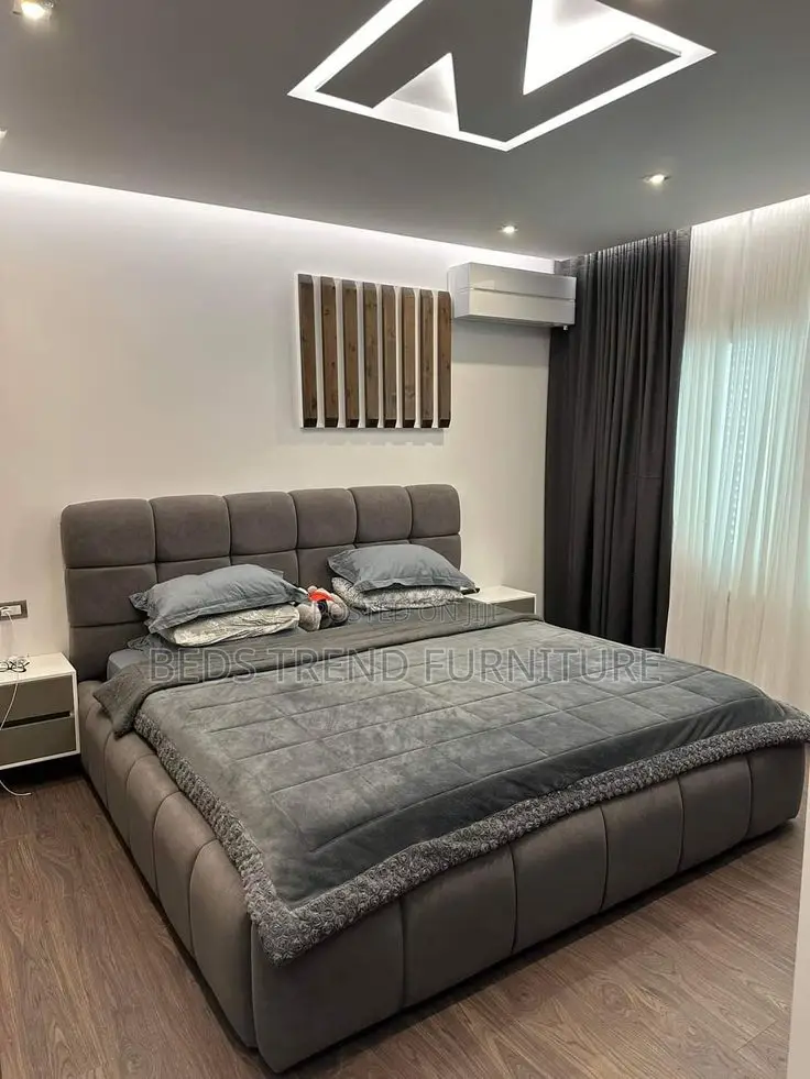 6x6 Bubble Bed Grey Upholstered