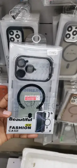 iPhone 17 Pro Xinreeu Luxury Armour MagSafe Case