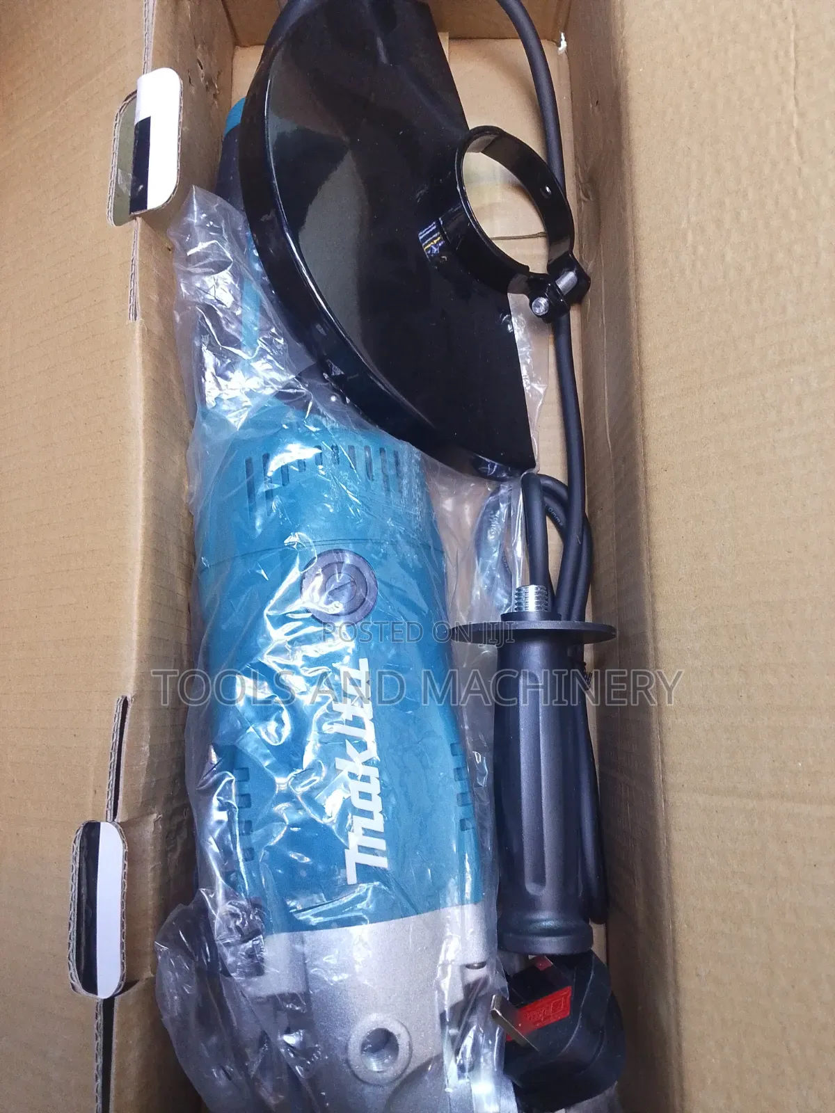 Professional Angle Grinder/Makita 9" Angle Grinder