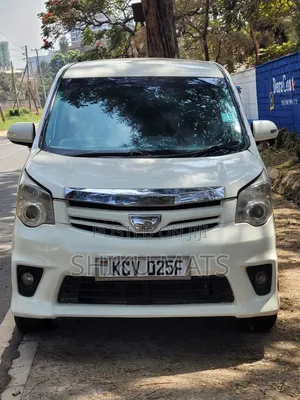 Toyota Noah 2012 White
