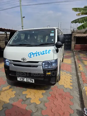 Toyota HiAce 2014 White