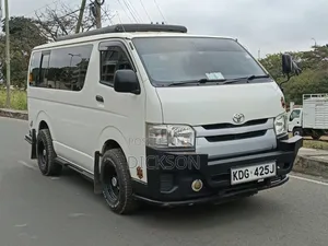 Toyota HiAce 2015 White