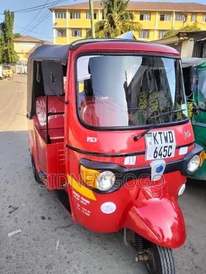 Piaggio Scooter 2025 Red