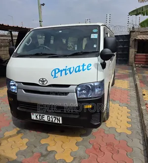 Toyota HiAce 2014 White