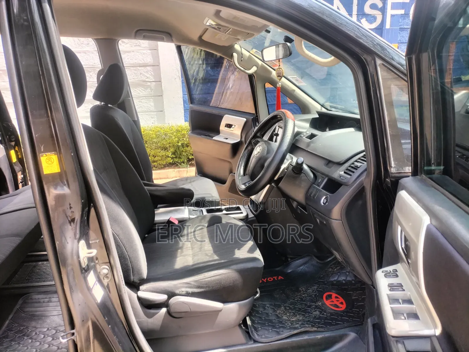 Toyota Voxy 2011 Black