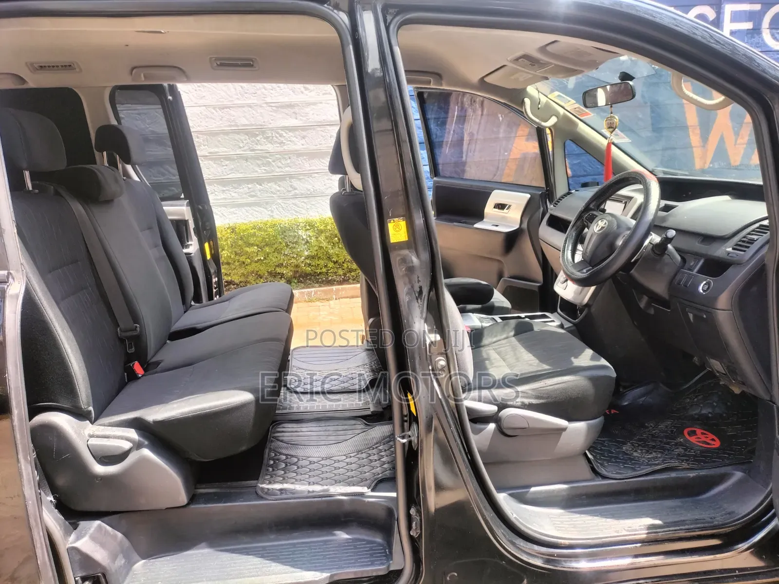 Toyota Voxy 2011 Black