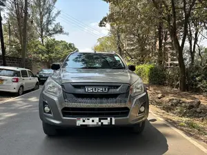 Isuzu D-MAX 2023 Gray
