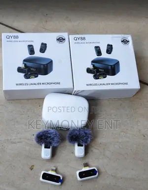 QY88 Noise Reduction Lapel Lavalier Microphone With Charging Case