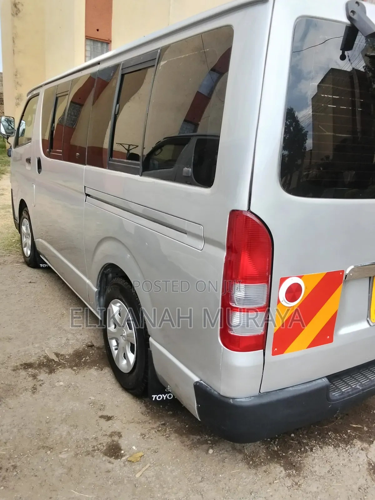 Toyota HiAce 2013 Silver