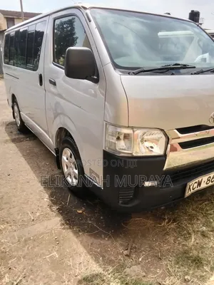 Toyota HiAce 2013 Silver