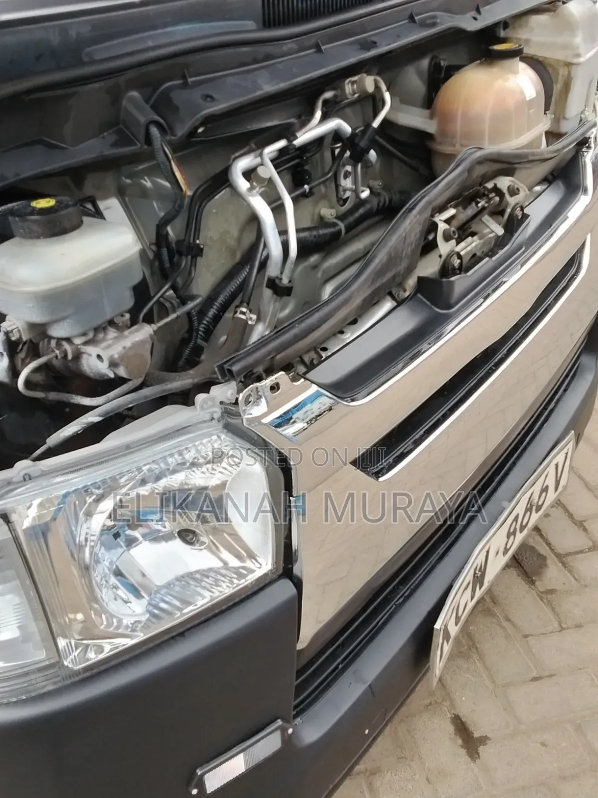 Toyota HiAce 2013 Silver