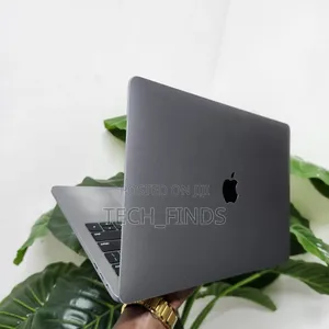 Laptop Apple MacBook Pro 16GB Intel Core i7 SSD 256GB