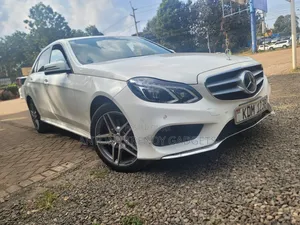 Mercedes-Benz 220E 2014 White