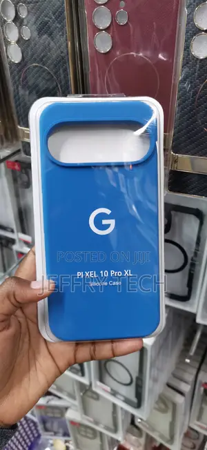 Pixel 10 Pro XL Vibrant Royal Blue Horizontal Pill-Shaped Cutout Case