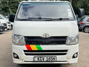 Toyota HiAce 2012 White
